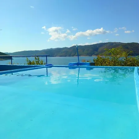 Bed & Breakfast Lakeview-estate 4*