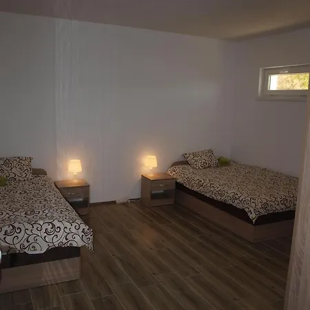 Bed & Breakfast Lakeview-estate 4*